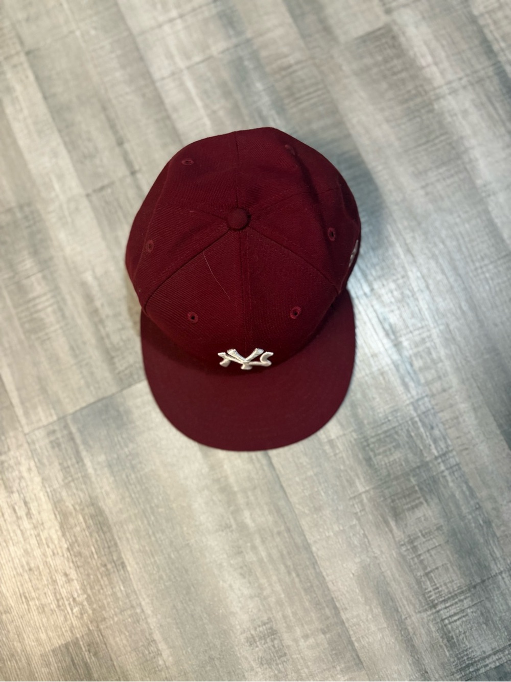 New Era 59fifty New York Yankees Fitted Hat Burgundy Maroon White Logo Size 71/2 - Picture 4 of 7